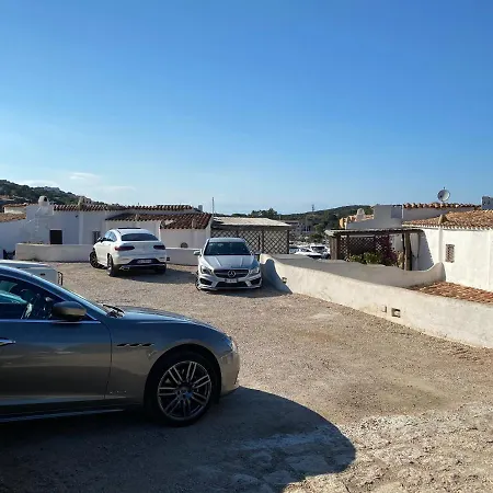 La Casa Smeralda شقة بورتو كيرفو